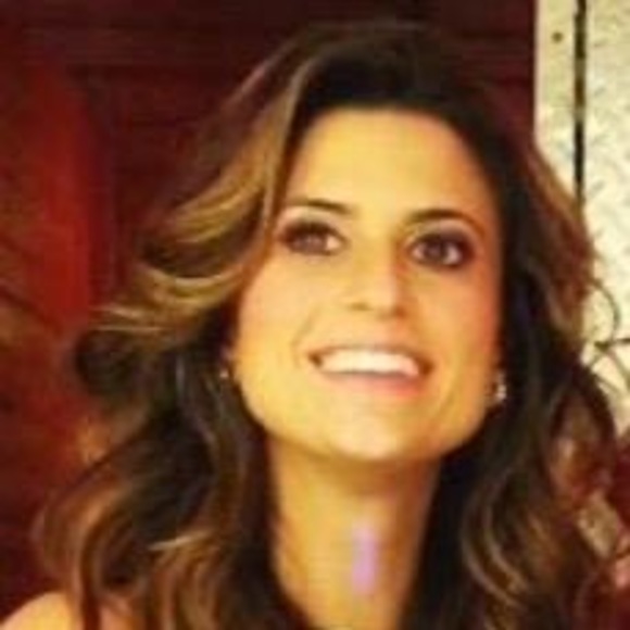 Meet your Posher, Elise - Picture 1 of 1